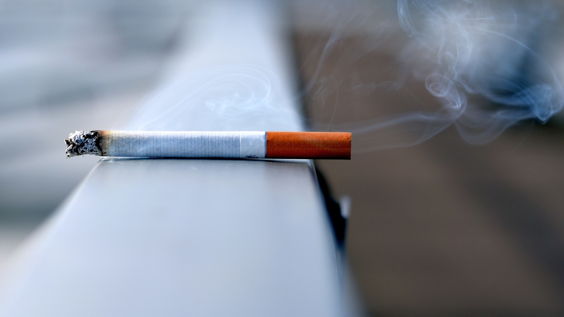 How can hypnotherapy help me stop smoking?